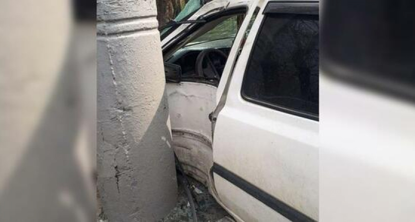 «Вот это удар… Кореец в хлам!»: под Абинском перевернулся зерновоз в результате столкновения с иномаркой