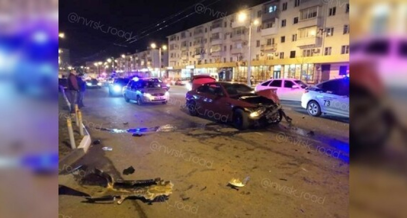 «Красная на красный»: ночной гонщик в Новороссийске повредил пять автомобилей