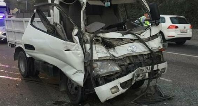 Под Новороссийском грузовичок врезался в КамАЗ: пострадали три человека, двое из которых – дети