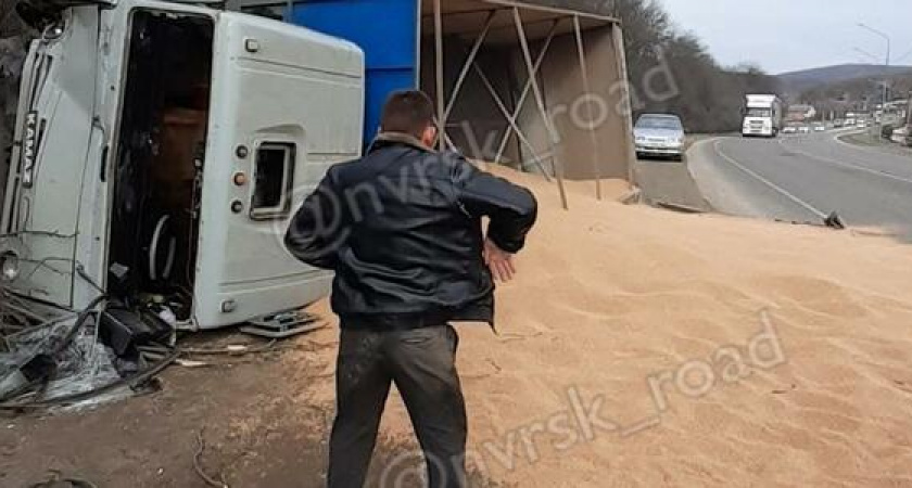 Под Новороссийском пьяный водитель перевернул «хомяк»