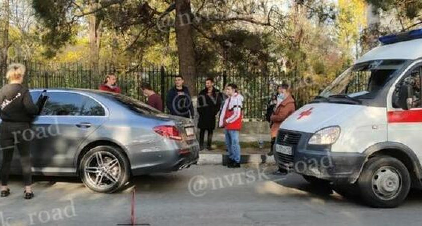 Иномарка – вверх колесами, «Нива» - в бетонном блоке, маршрутку толкает пассажир: коротко об обстановке на дорогах Новороссийска