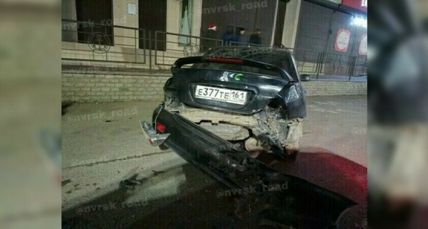 Неизвестный водитель снес припаркованное авто и скрылся с места ДТП