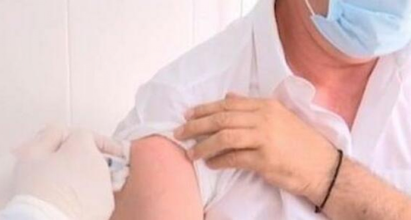 Глава Новороссийска сделал прививку от коронавируса