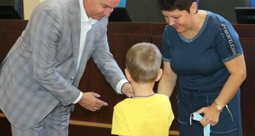 18 семей из четырех аварийных домов получили ключи от квартир в новостройках