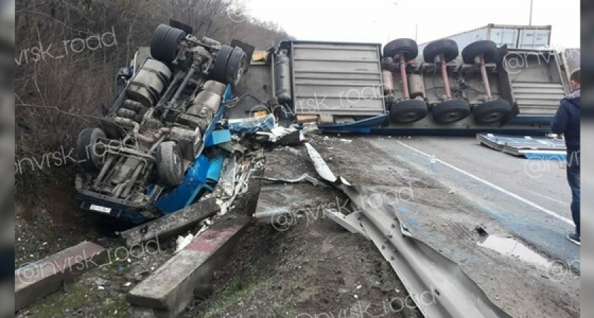 «Не справился с управлением и выехал на встречку»: стали известны подробности массовой аварии под Новороссийском с участием фуры с апельсинами