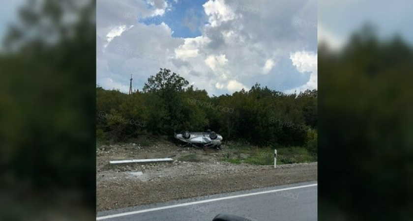 «Машину подкинуло, как на трамплине»: под Новороссийском «Лада Гранта» попала в ДТП 