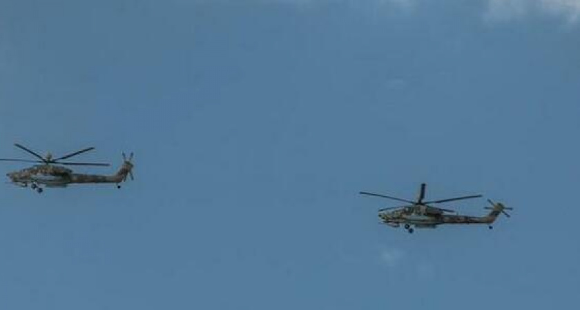 "6 вертолетов и 4 самолета насчитал". Новороссийцев напугала военная авиация в небе