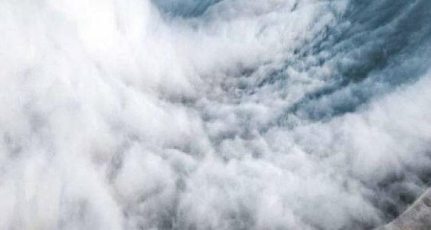 Новороссийский фотограф запечатлел первую осеннюю бору