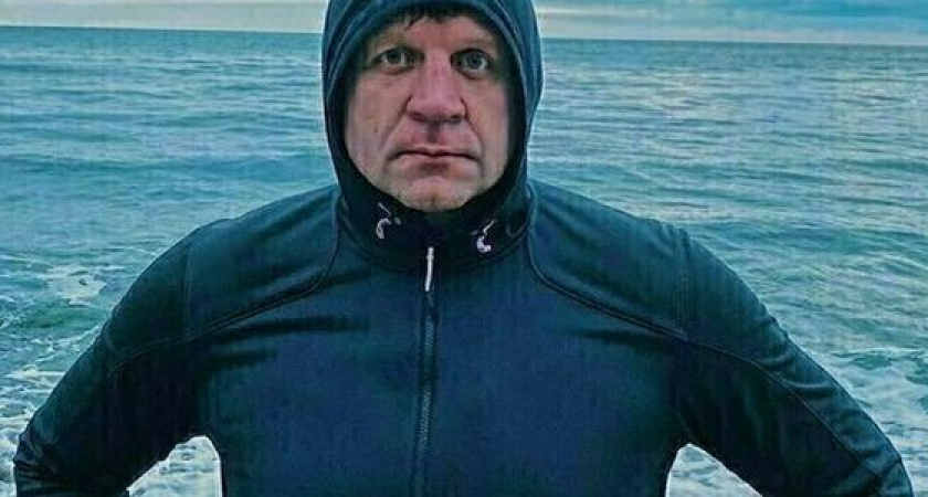 В Анапе задержали бойца ММА Александра Емельяненко.  За хулиганство