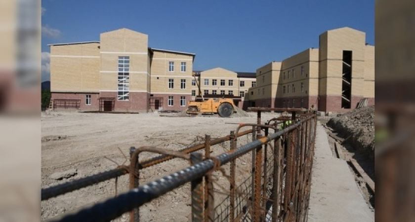 На обустройство парковок и дорог около новой школы Новороссийска потратят почти 25 миллионов рублей