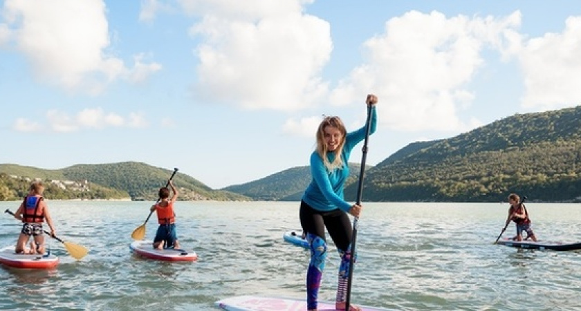 На озере Абрау пройдут соревнования в честь Всероссийского Дня сапбординга