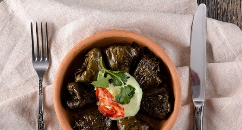 Ананасы с черной икрой и настоящая кавказская долма: гастрономический ужин пройдет в Абрау-Дюрсо