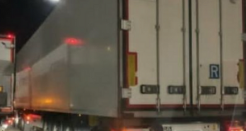 «Фуры стоят в три ряда!»: жители Борисовки пригласили администрацию пройти квест «Домой по встречке» и получить «Выхлоп в подарок»