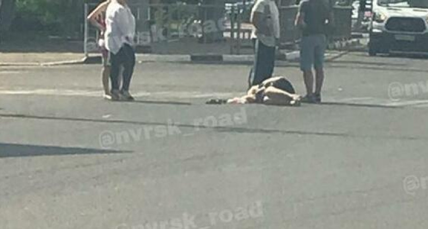 В Новороссийске маршрутка сбила пенсионерку. Кадры с места ДТП