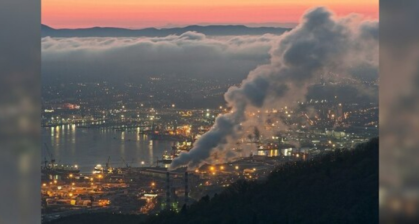 «Ночью специально что-то жгут?»: новороссийцы жалуются на странный запах гари по вечерам