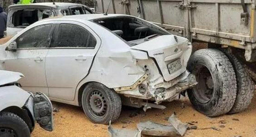 В Новороссийске на перевале столкнулись 17 машин: без жертв не обошлось (фото и видео с места аварии)