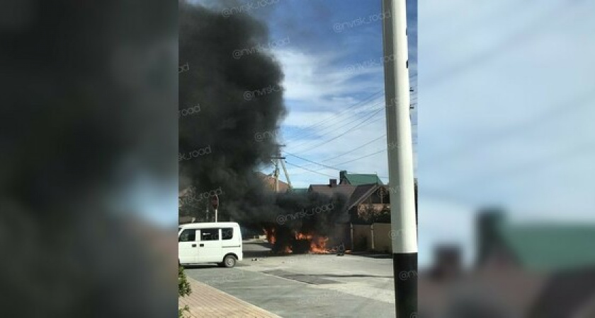 В пригороде Новороссийска загорелся автомобиль
