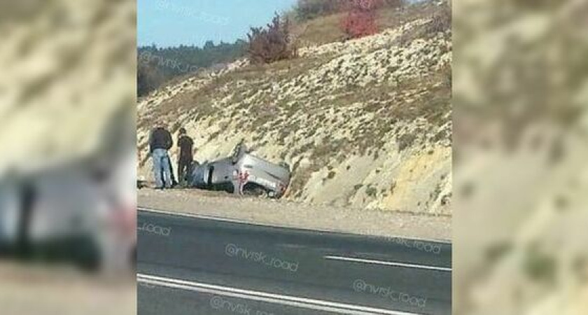 «Легковушка» перевернулась на перевале под Новороссийском: в ДТП пострадала беременная девушка