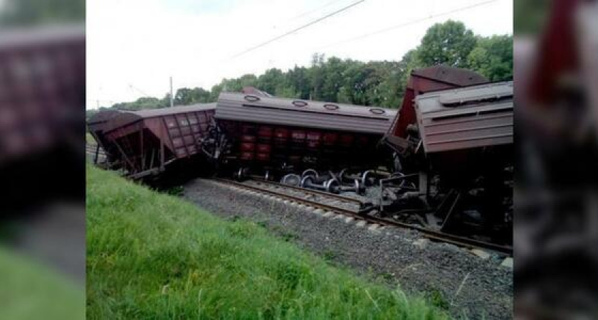 На железной дороге сошли два десятка вагонов: поезд «Уфа — Новороссийск» задержан