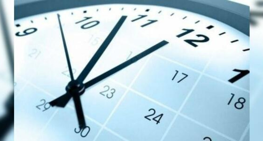 Чиновники снова предлагают переводить стрелки часов на летнее и зимнее время