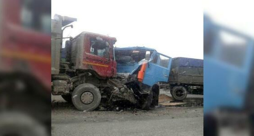 Под Новороссийском лоб в лоб столкнулись два грузовика