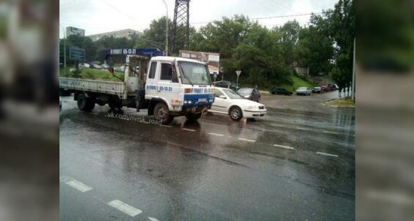 В Новороссийске автомобиль «Ниссан» сбил на пешеходном переходе женщину и ее четырехлетнего ребенка