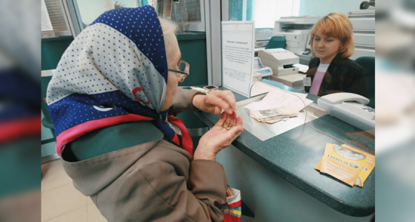 Медведев пообещал выдать каждому пенсионеру по 5000 рублей