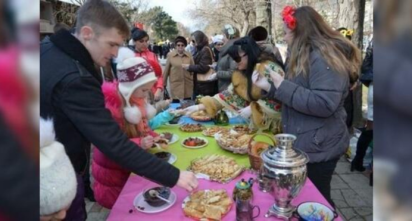 Блины и народные гуляния: в центре Новороссийска отметят Масленицу с песнями и плясками