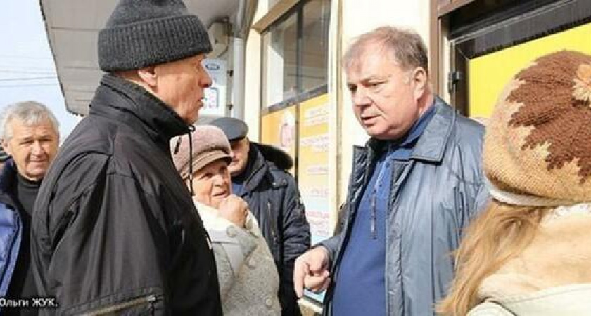 В Новороссийске предприниматель решил построить два бассейна в жилом доме без разрешительных документов