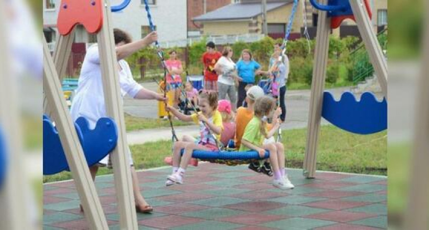 Как занять ребенка на время летних каникул в Новороссийске: адреса молодежных дворовых площадок