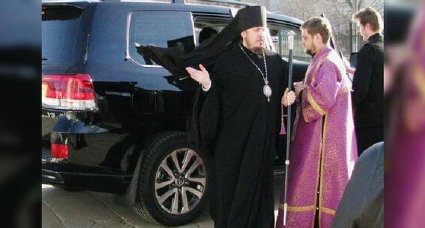 Глава русской православной церкви заявил, что духовенству не стоит ездить на дорогих иномарках