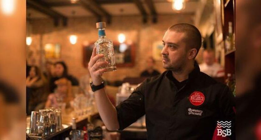 Новороссиец вошел в двадцатку лучших барменов страны и собирается в Мексику на финал международного конкурса