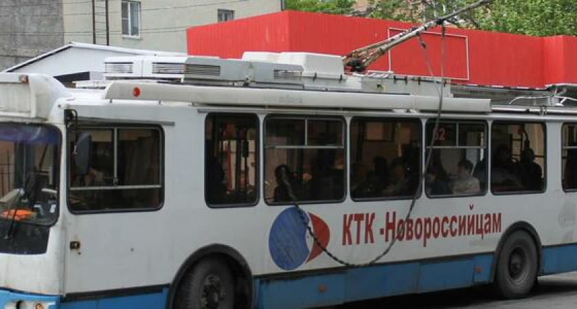 Новороссийцы смогут оплачивать проезд на общественном транспорте банковской картой