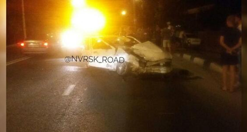 Ночью под Новороссийском произошло серьезное ДТП: лоб в лоб столкнулись два автомобиля