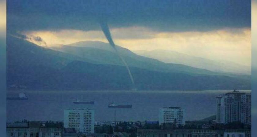 Синоптики предупреждают об опасности возникновения смерчей в Новороссийске