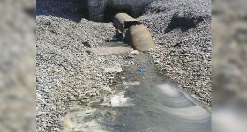 В Дюрсо кафе сливает в море канализационные отходы