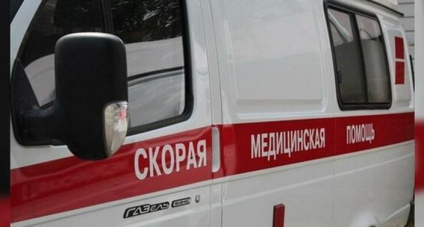 В Новороссийске 5-летний ребенок залез под паркующийся автомобиль: машина переехала мальчику ногу