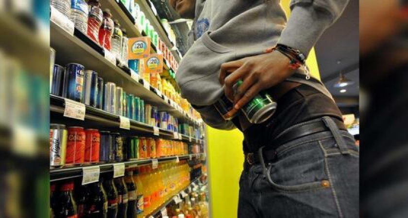 В Новороссийске две иностранки обокрали магазин одежды и продуктовый супермаркет