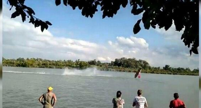 На Кубани во время выступления погиб мастер по водно-моторному спорту: видео