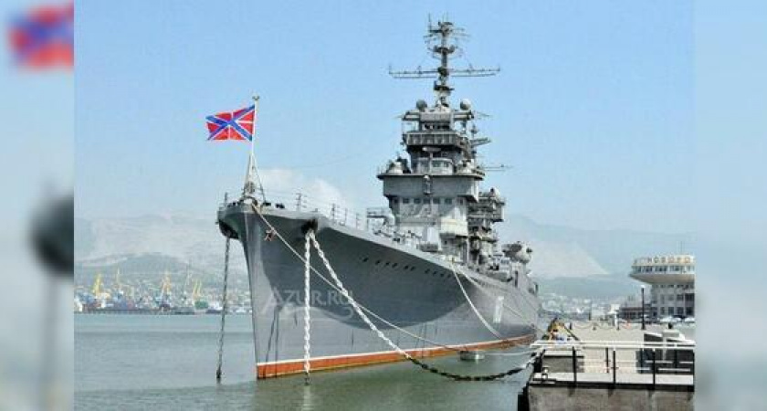 В Новороссийске у берега может затонуть крейсер «Михаил Кутузов»