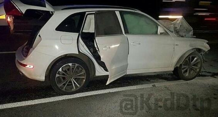 На трассе Краснодар-Новороссийск машина насмерть сбила двоих пешеходов: одного из мужчин разорвало на части