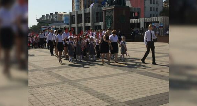 В Новороссийске прошел парад первоклассников: фото и видео мероприятия