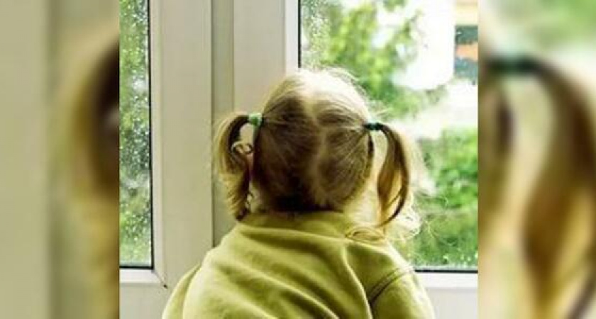 В Новороссийске пятилетняя девочка выпала из окна