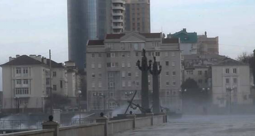 В Новороссийске ожидается ураган: администрация города призывает следить за сообщениями СМИ