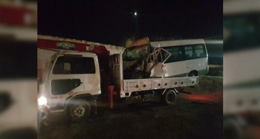 В Новороссийске на Волчьих воротах столкнулись маршрутка и зерновоз: комментарий сотрудников «скорой помощи»