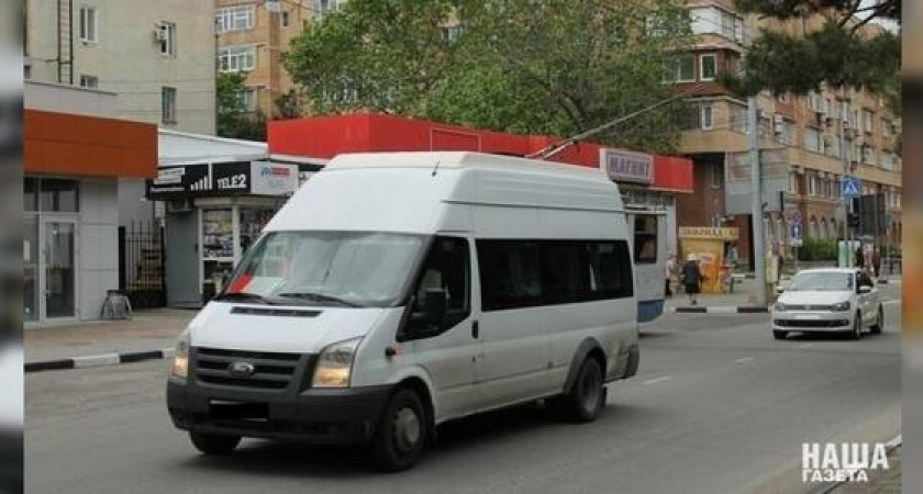 Водителя одной из маршруток Новороссийска оштрафовали за оскорбление пенсионера