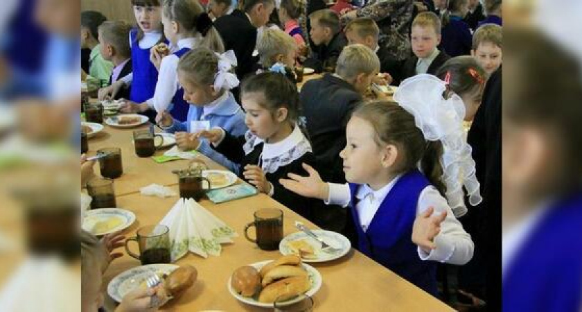 В Новороссийске родители учеников пообедали в школьных столовых