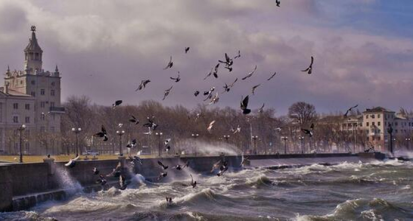 Ветер, гололед и мокрый снег прогнозируют на Кубани в первый день весны