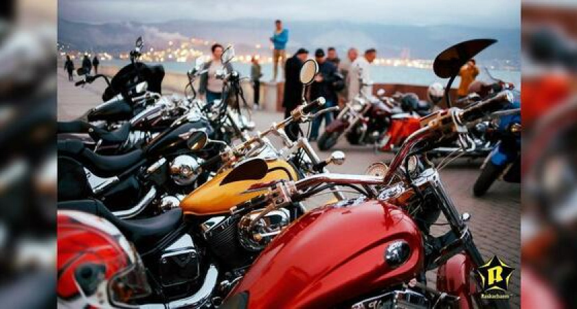 BLACKSMITHS MC Novorossiysk  приглашают в гастропаб «Конь и Дельфин» на самое жаркое событие года - открытие мотосезона