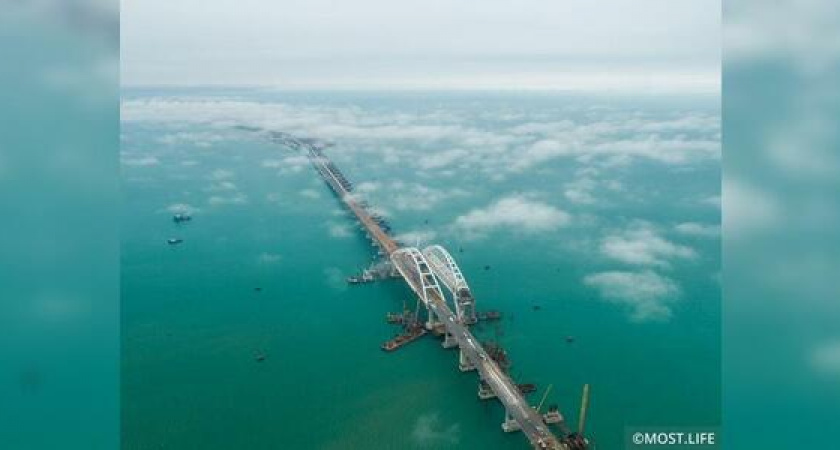 В Минтрансе РФ сообщили, что готовы открыть Крымский мост в мае, но только для «легковушек»